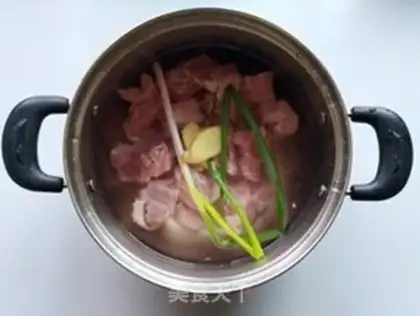 Make radish soup step 1