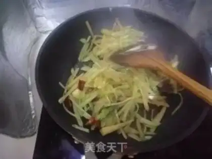 Make Traditional radish soup step 3