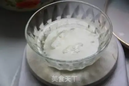 Make Eight-inch cream fruit cake step 2