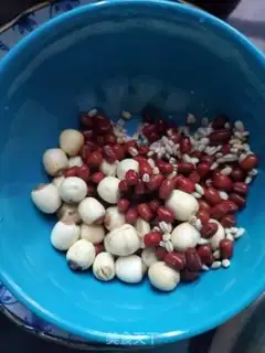 Make Lotus Red Bean soup step 0