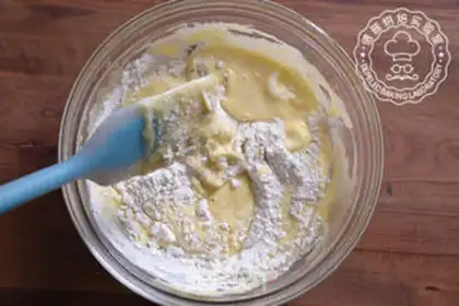 Make Almond sponge cake step 4