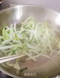 Make Powder pork stew step 2