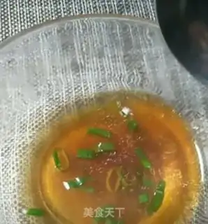 Make Hot noodles for lazy people step 2