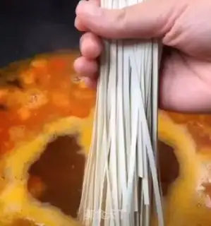 Make Tomato egg noodles step 6