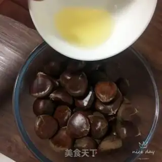 Make White sugar roasted chestnuts step 2