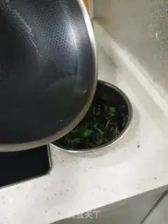Make Celery leaves with wood step 9