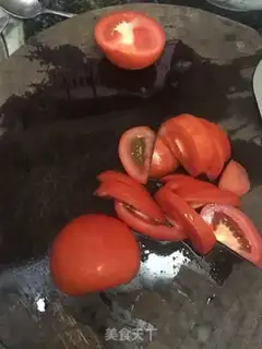 Make Tomato eggnog soup step 1