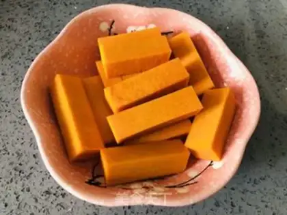 Make Homemade sugar pumpkins step 2