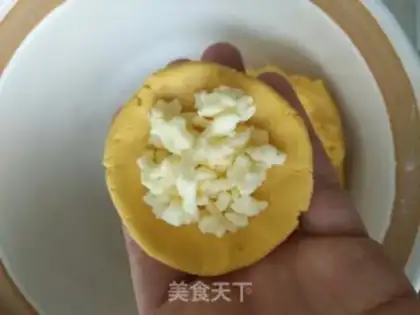 Make Cheese pumpkin step 1