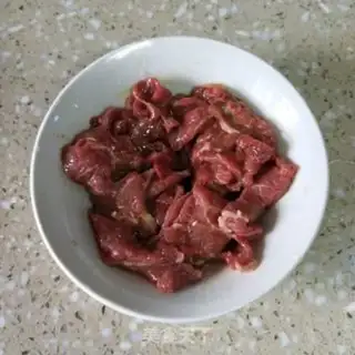 Make Beef fried Dutch beans step 1