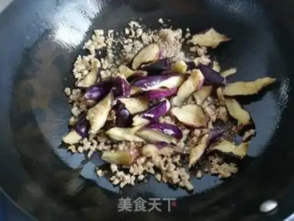 Make Beef paste and eggplant step 4