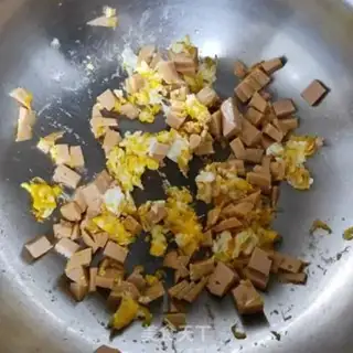 Make Egg fried rice step 3