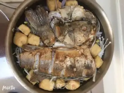 Make A pan of garlic step 4