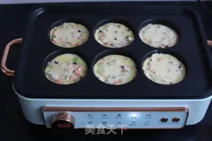 Make Ham egg cake step 4