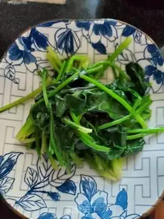 Make Garlic spinach step 3