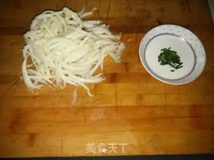 Make Chicken-leged cabbage egg fried rice step 0