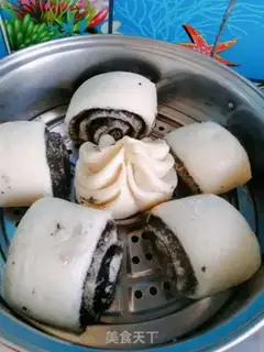Make Black sesame sauce rolls step 11