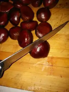 Make Red sugar for chestnuts step 1