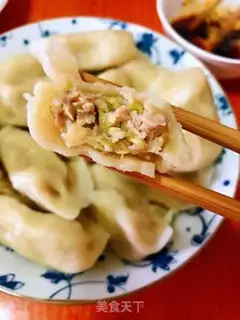 Make Big cabbage pork dumplings step 5