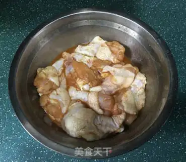 Make Honey Ollian roasted chicken wings step 1