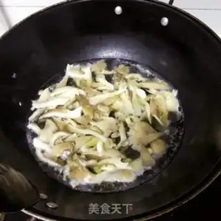 Make Brittle fried sausage step 2