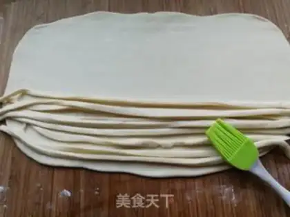 Make Silver roll of yogurt step 4