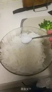 Make Shrimp pie step 1
