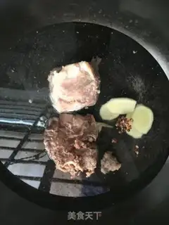 Make Bones and melon soup step 1