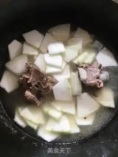 Make Bones and melon soup step 3