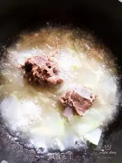 Make Bones and melon soup step 4
