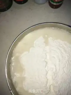 Make Hand grab cake step 1
