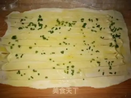 Make Hand grab cake step 9