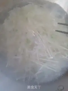Make Onion noodles step 4