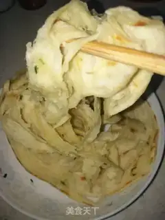 Make Hand grab cake step 17