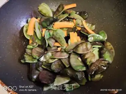 Make Meat-cracked carrot lentils step 4