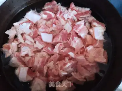 Make Red beef noodles step 1