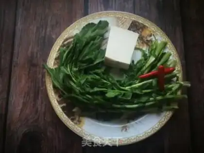 Make The white radish and the tofu step 1