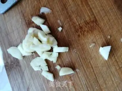 Make Sour sauce, pig