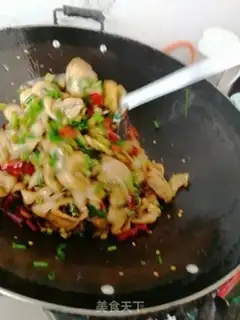 Make Sour sauce, pig