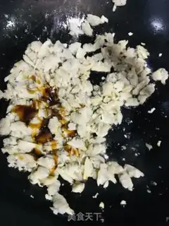 Make The yellow clam step 4