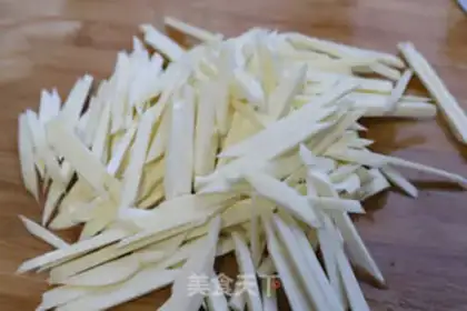 Make White fried eggs step 1