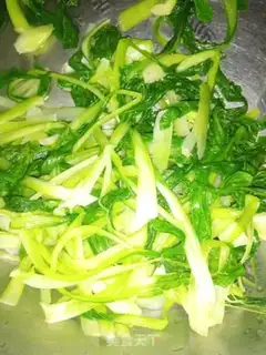 Make Ham oil noodles step 1