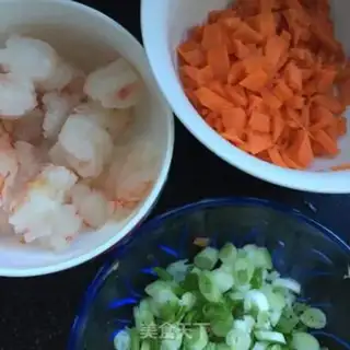 Make Shrimp green bean soy soup step 0