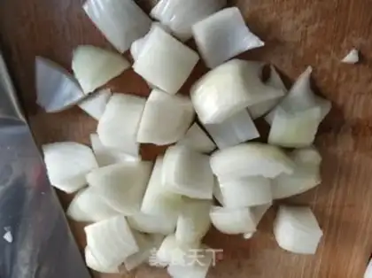 Make Tomato onion fried eggs step 1