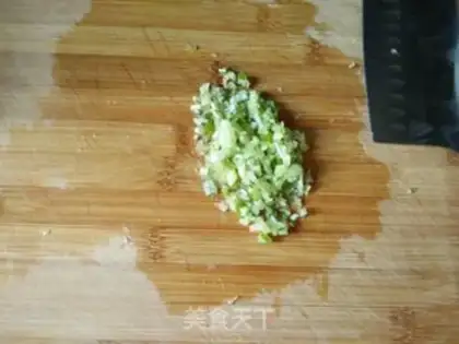 Make radish shrimp pie step 3