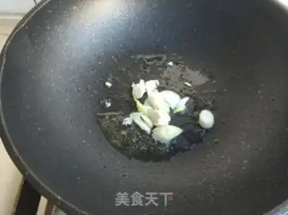 Make Tomato onion fried eggs step 6