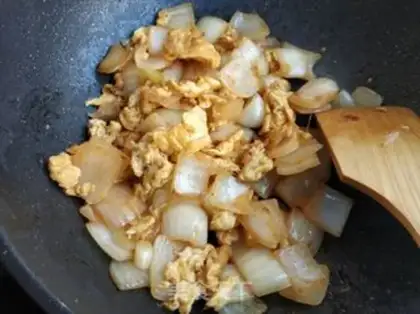 Make Tomato onion fried eggs step 9