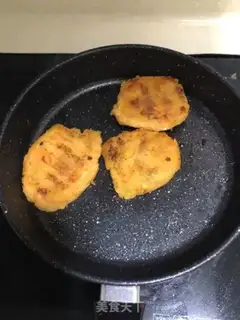 Make Frozen potato cakes step 3