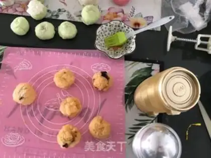 Make Four-colour ice cream snacks step 4