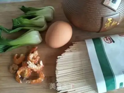 Make Flowers and hot noodles step 0